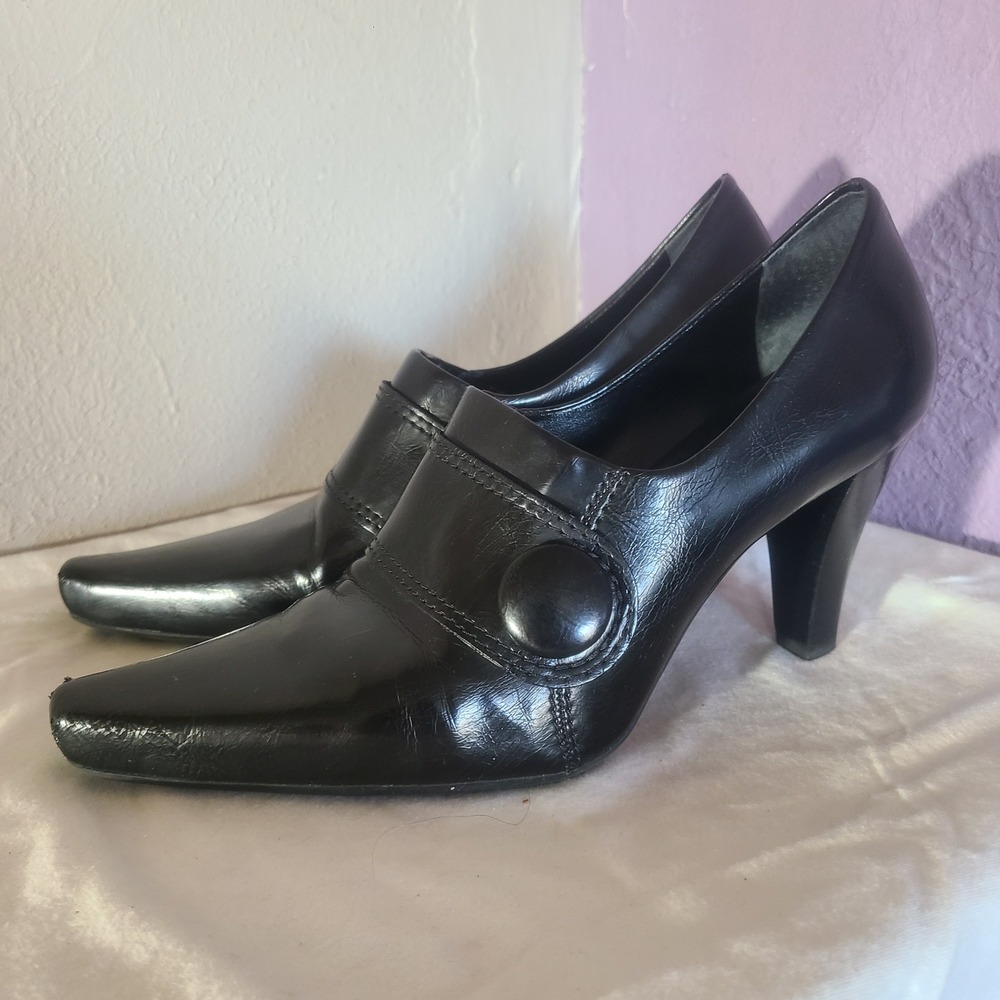 Franco Sarto Flavia Pumps Women 8N Black Leather Y2K Snip Toe Button Heels
